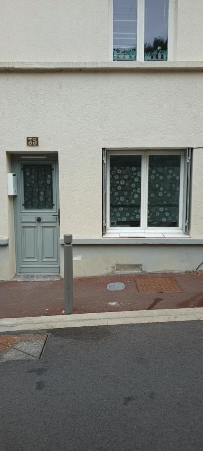 Studio Meuble A Bougival Kültér fotó