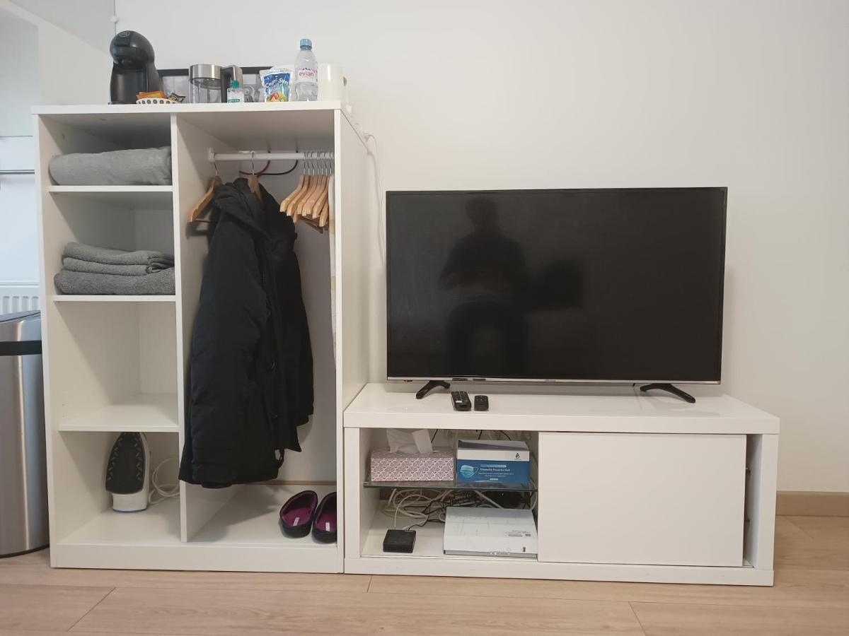 Studio Meuble A Bougival Kültér fotó