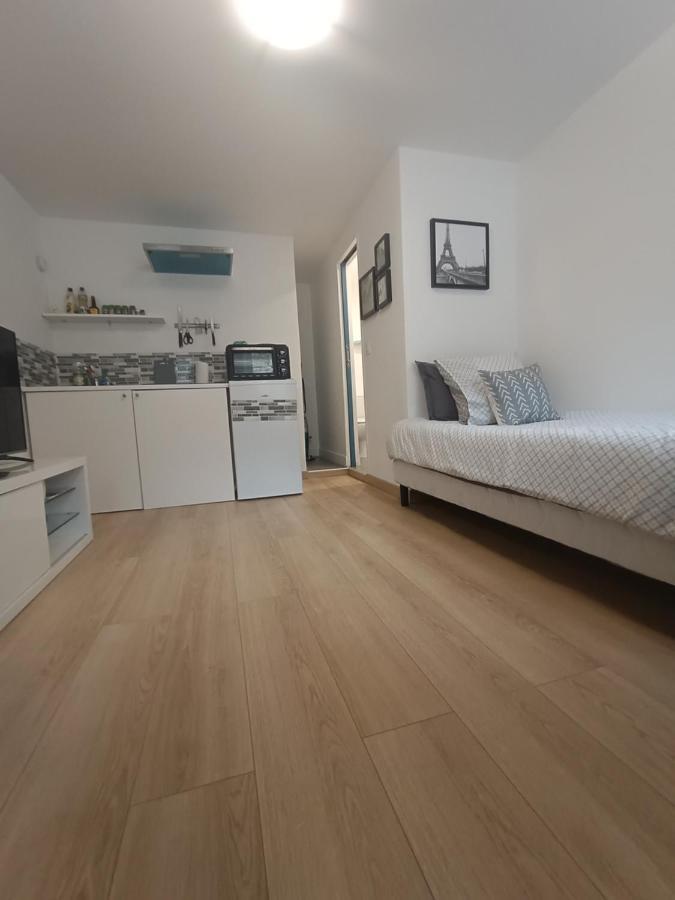 Studio Meuble A Bougival Kültér fotó